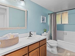 6210 105th Avenue NE, Kirkland WA 98033