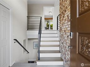 6210 105th Avenue NE, Kirkland WA 98033