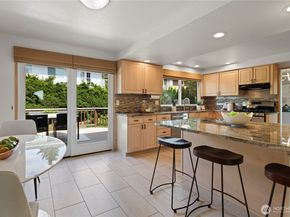 6210 105th Avenue NE, Kirkland WA 98033