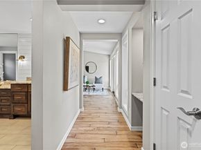 6210 105th Avenue NE, Kirkland WA 98033