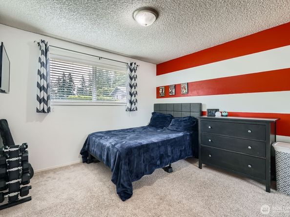 202 Elma Place SE, Renton WA 98059