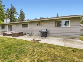 202 Elma Place SE, Renton WA 98059