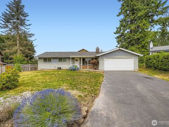 202 Elma Place SE