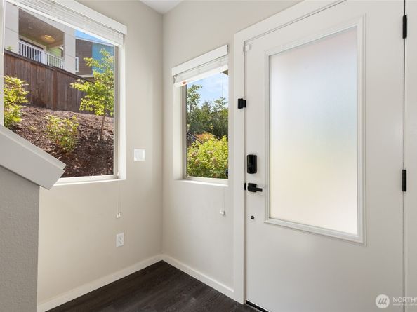 9834 11th Avenue SW, Seattle WA 98106