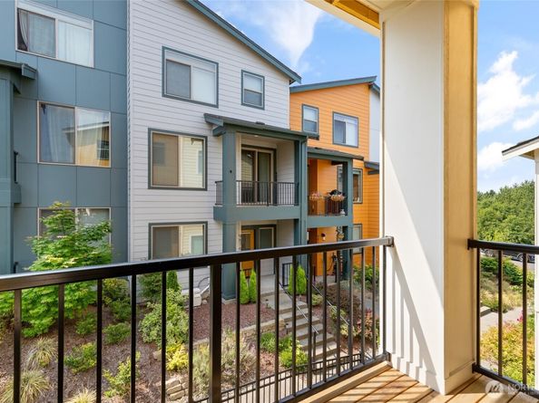 9834 11th Avenue SW, Seattle WA 98106
