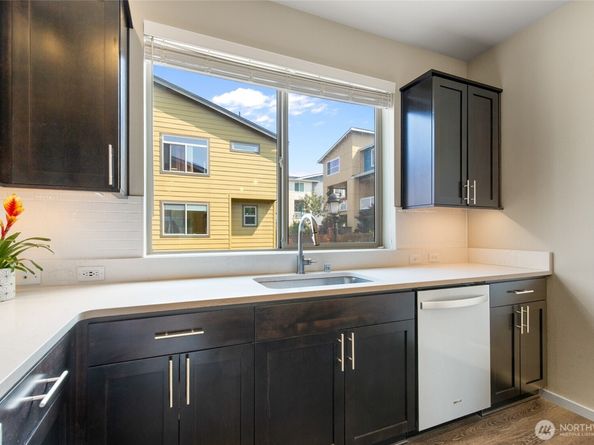 9834 11th Avenue SW, Seattle WA 98106
