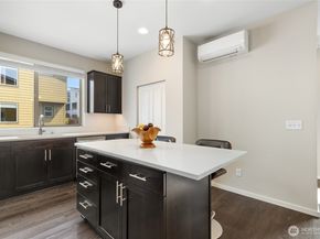 9834 11th Avenue SW, Seattle WA 98106