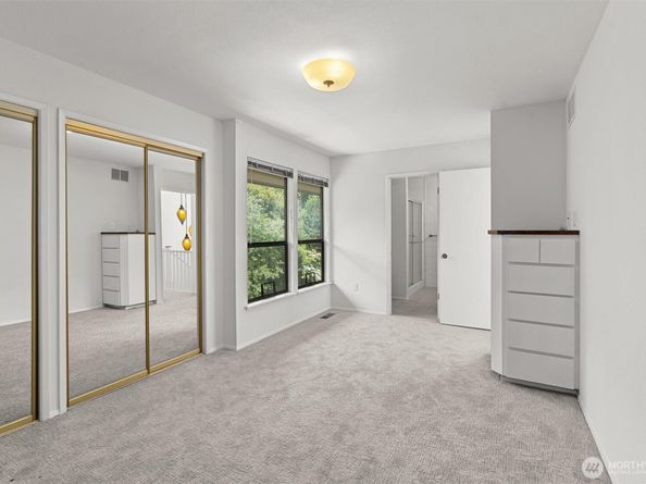 10751 Glen Acres Drive S, Seattle WA 98168