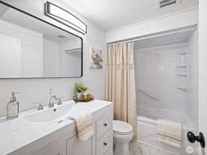 812 NE 175th Street, Shoreline WA 98155