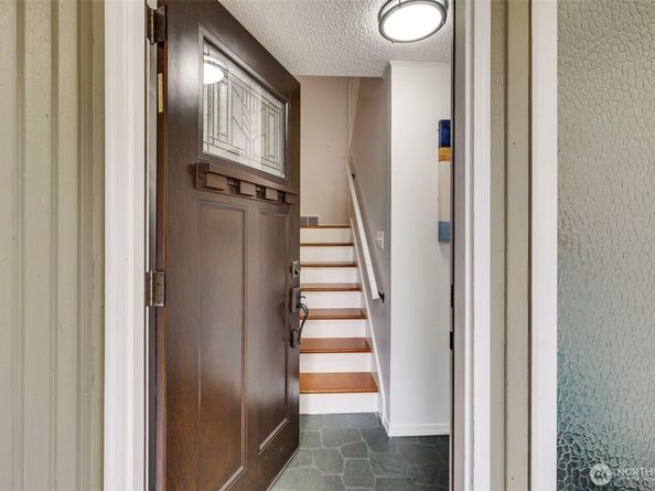 812 NE 175th Street, Shoreline WA 98155