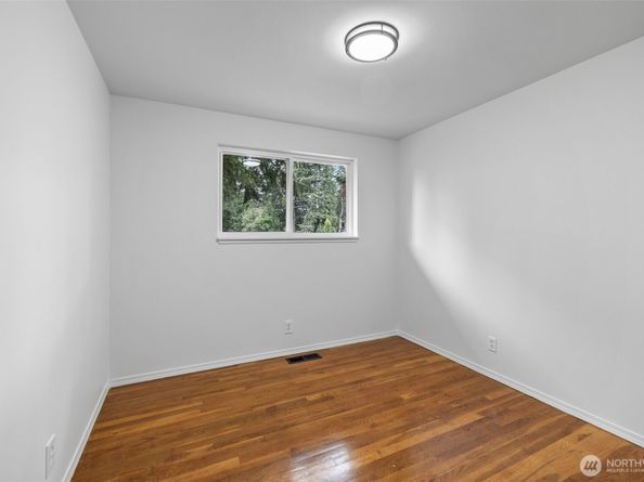 812 NE 175th Street, Shoreline WA 98155