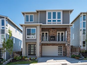 7559 S 130th Place
