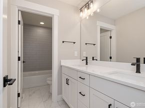 7559 S 130th Place, Seattle WA 98178