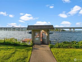 2501 Canterbury Lane E 203, Seattle WA 98112