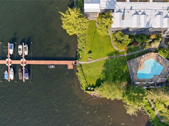 2501 Canterbury Lane E 203, Seattle WA 98112