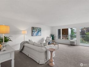 2501 Canterbury Lane E 203, Seattle WA 98112