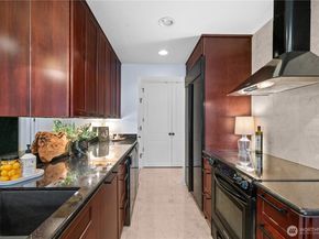 2501 Canterbury Lane E 203, Seattle WA 98112