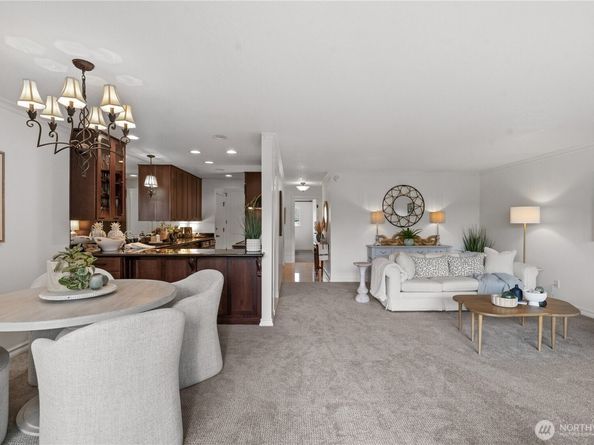 2501 Canterbury Lane E 203, Seattle WA 98112