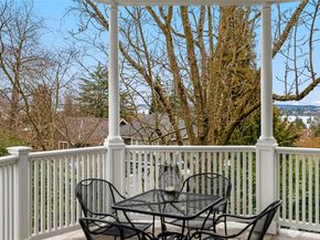 1510 38th Avenue E, Seattle WA 98112