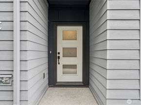 2121 N 148th Street C, Shoreline WA 98133