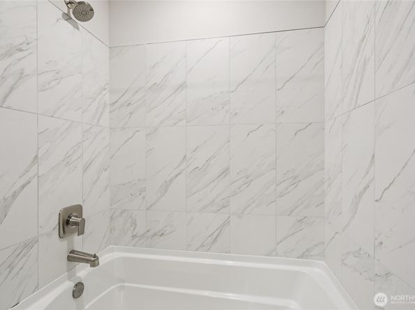 2121 N 148th Street C, Shoreline WA 98133