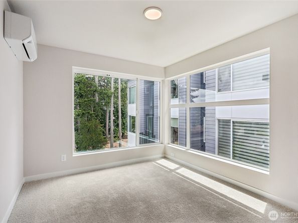 2121 N 148th Street C, Shoreline WA 98133