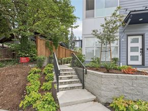 2121 N 148th Street C, Shoreline WA 98133