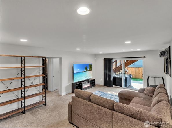 2002 106th Avenue SE, Lake Stevens WA 98258