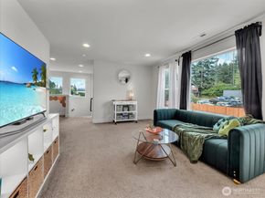 2002 106th Avenue SE, Lake Stevens WA 98258