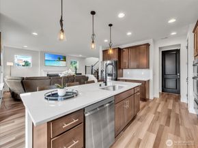 2002 106th Avenue SE, Lake Stevens WA 98258