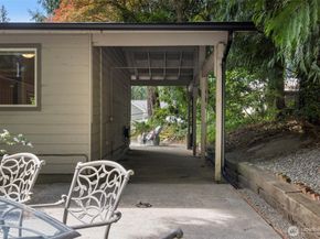 19555 Ave NE 170th, Woodinville WA 98072