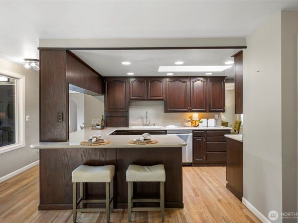 19555 Ave NE 170th, Woodinville WA 98072