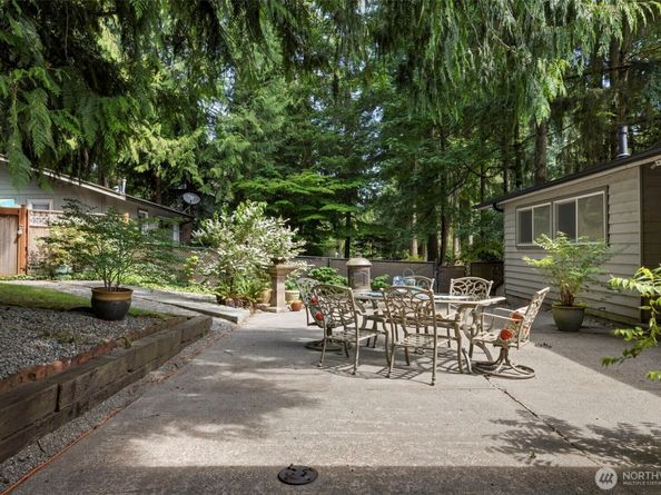 19555 Ave NE 170th, Woodinville WA 98072