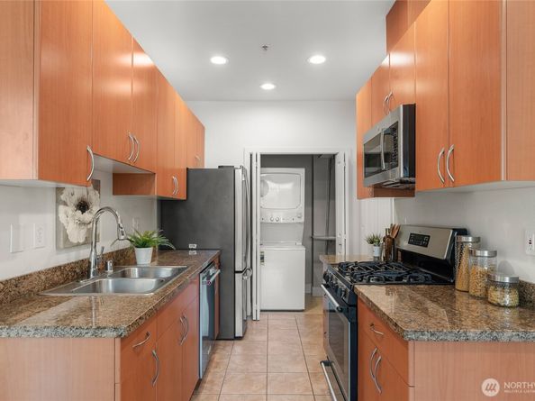 4031 Aurora Avenue N 201, Seattle WA 98103