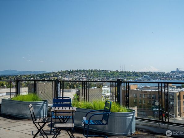 4031 Aurora Avenue N 201, Seattle WA 98103