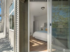 4031 Aurora Avenue N 201, Seattle WA 98103