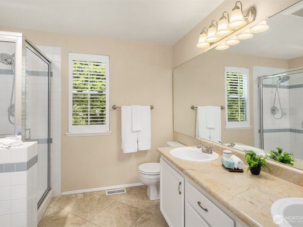 600 213th Street SW, Bothell WA 98021