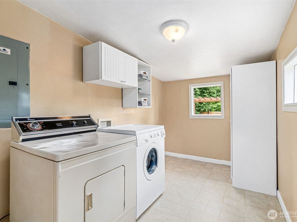 13720 Corliss Avenue N, Seattle WA 98133