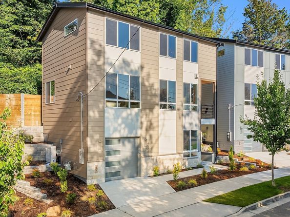4570 22nd Avenue SW, Seattle WA 98106
