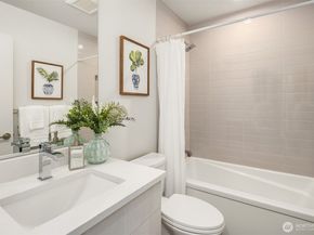 4570 22nd Avenue SW, Seattle WA 98106