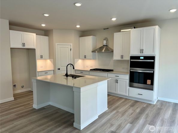 2072 NE Norseman Way, Poulsbo WA 98370