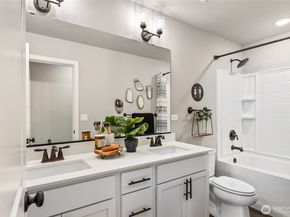 2072 NE Norseman Way, Poulsbo WA 98370