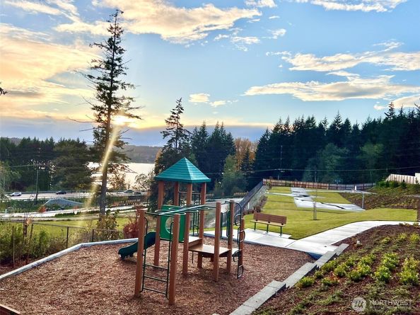 2072 NE Norseman Way, Poulsbo WA 98370