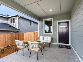 2072 NE Norseman Way, Poulsbo WA 98370