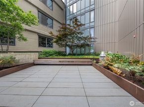 590 1st Avenue S 703, Seattle WA 98104
