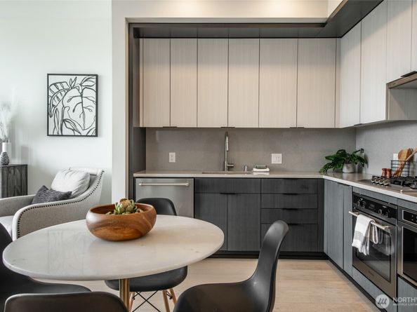 590 1st Avenue S 703, Seattle WA 98104