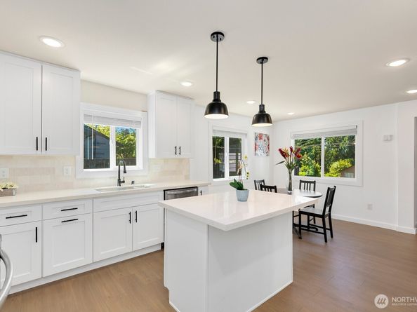 13422 6th Avenue S, Burien WA 98168