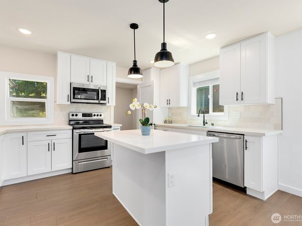 13422 6th Avenue S, Burien WA 98168