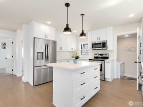 13422 6th Avenue S, Burien WA 98168