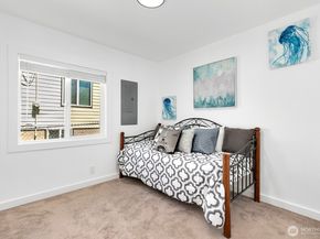 13422 6th Avenue S, Burien WA 98168